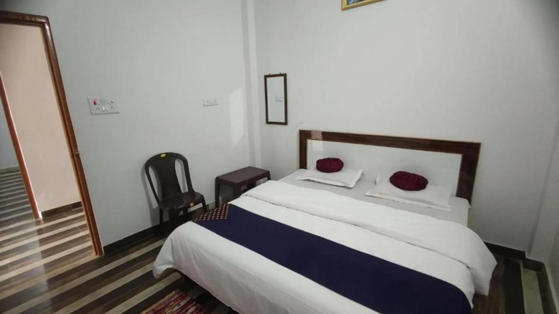 Varanasi Premium Hotel - K A S H I - N E S T - Near Sarnath Excavated Site - Restaurant And Free Wi-Fi - Fully Air Conditioned Hotel At Prime Location - Best Hotel In Varanasi Homestay